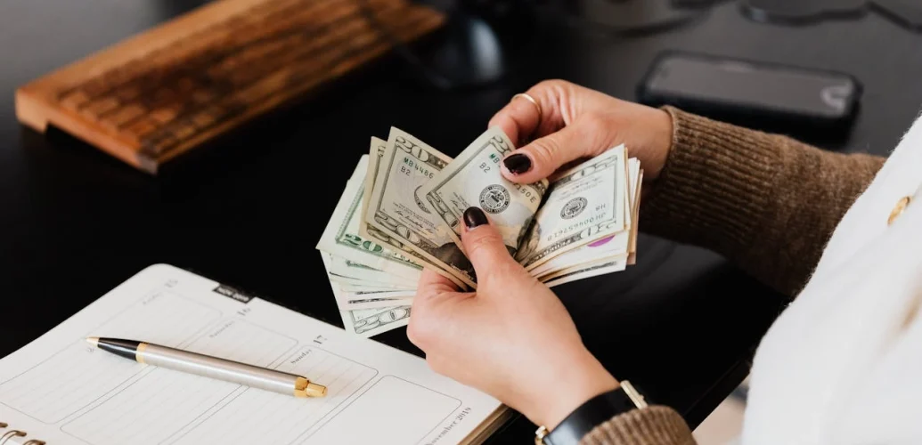 Petty Cash dan Green Banking Harmonisasi Tata Kelola Keuangan